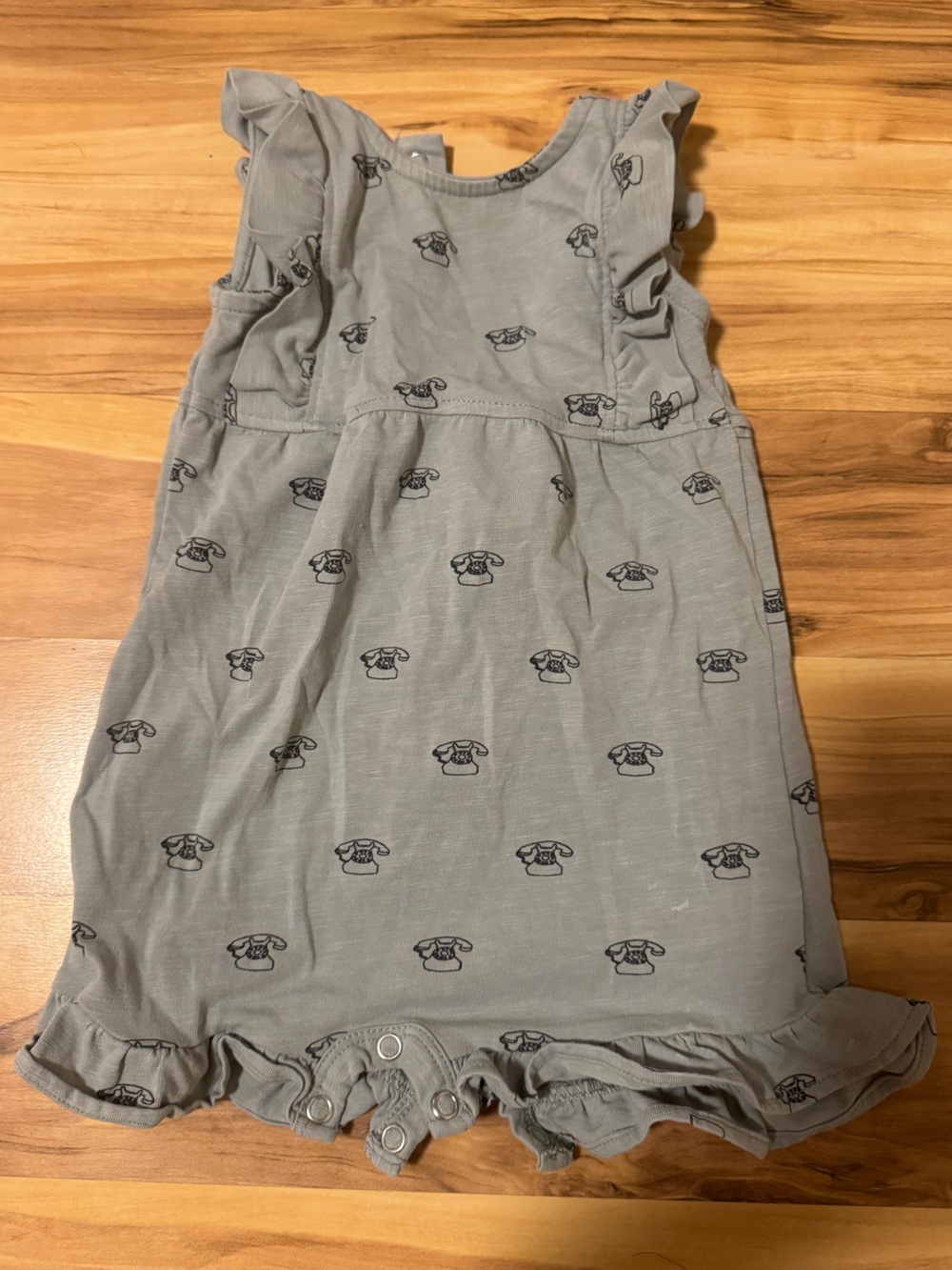 kate quinn Gray Ruffle-Sleeve One-Piece with Phone Print